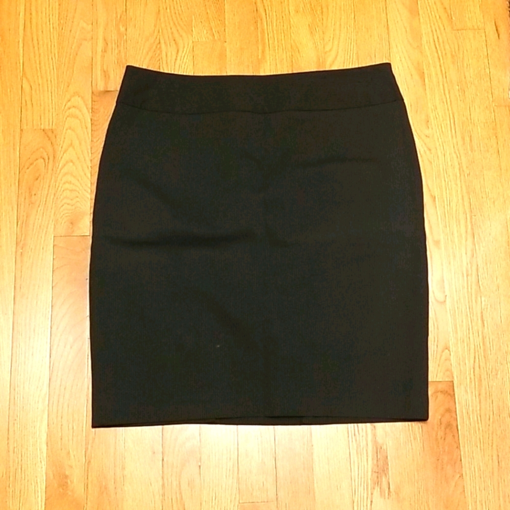 Like New Liz Claiborne pencil skirt